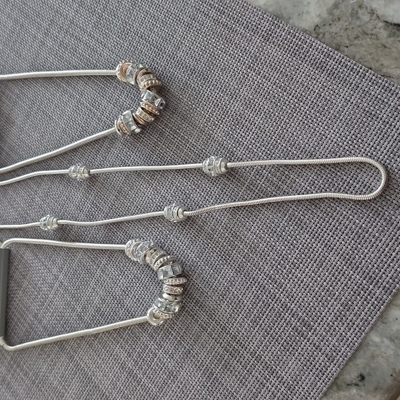 LIZ CLAIBORNE WOMEN'S FASHION JEWELRY BUNDLE OF 3 NECKLACES - Picture 12 of 13